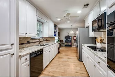 4409 Chedlea Avenue, Fort Worth, TX 76133 - Photo 10