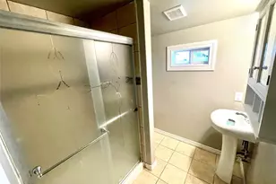 1316 Caruth Dr, Garland, TX 75040 - Photo 4