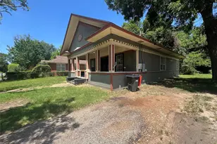 834 Graham, Paris, TX 75460 - Photo 2