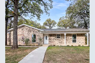 632 Melbourne Court, Hurst, TX 76053 - Photo 2