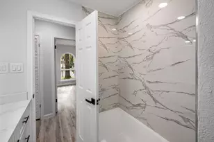 632 Melbourne Ct, Hurst, TX 76053 - Photo 24