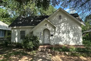 217 20th St SE, Paris, TX 75460 - Photo 1