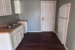 368 Dewey St, Deport, TX 75435 - Photo 4