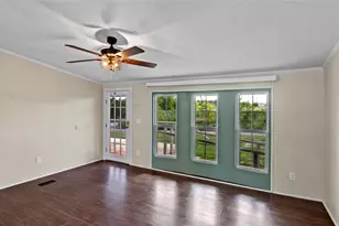 401 Barker St, Bowie, TX 76230 - Photo 2