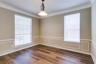 2119 Dover Dr, Carrollton, TX 75006 - Photo 2