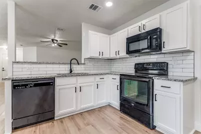 5808 Glenshee Drive, Fort Worth, TX 76135 - Photo 10