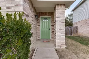 5808 Glenshee Dr, Fort Worth, TX 76135 - Photo 2