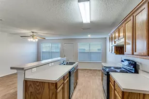 4522 Alamosa St, Fort Worth, TX 76119 - Photo 4