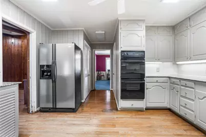 308 N Bailey Avenue, Fort Worth, TX 76107 - Photo 12