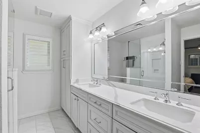 12121 Lochwood Boulevard, Dallas, TX 75218 - Photo 14