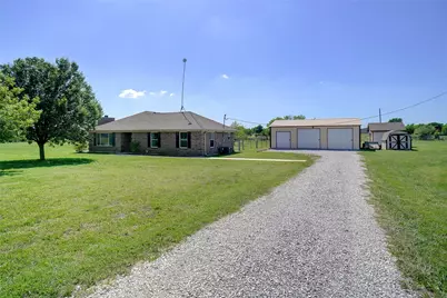 130 Longbranch Drive, Decatur, TX 76234 - Photo 2