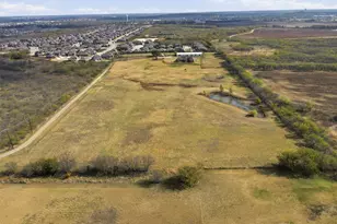 1045 Floyd Hampton Rd, Crowley, TX 76036 - Photo 4