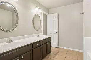 1067 Roundrock Dr, Saginaw, TX 76179 - Photo 12