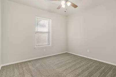 1067 Roundrock Drive, Saginaw, TX 76179 - Photo 14