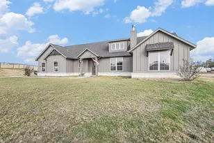 1035 Northern Oaks Ct, Springtown, TX 76082 - Photo 2
