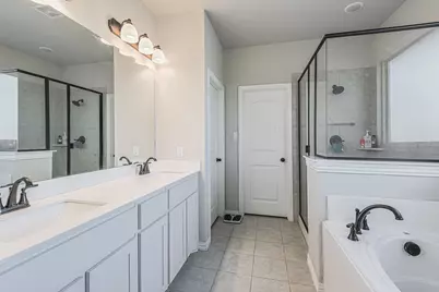 1035 Northern Oaks Court, Springtown, TX 76082 - Photo 18