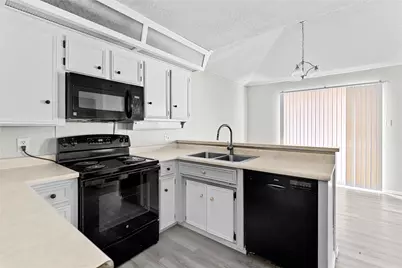 7650 Colorado Creek Court, Fort Worth, TX 76133 - Photo 20