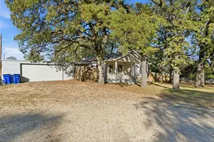 917 Carpenter St, Azle, TX 76020 - Photo 26