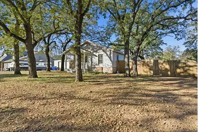 917 Carpenter Street, Azle, TX 76020 - Photo 24