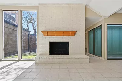 3213 Stonehenge Lane, Carrollton, TX 75006 - Photo 4