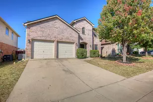 9313 Comanche Ridge Dr, Fort Worth, TX 76131 - Photo 2