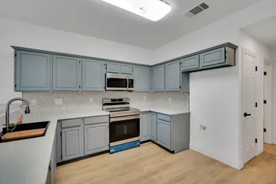 7609 Grassland Drive, Fort Worth, TX 76133 - Photo 4