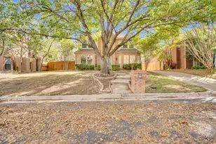 7609 Grassland Dr, Fort Worth, TX 76133 - Photo 2