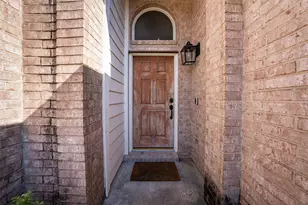 704 Dickerson Ln, Mansfield, TX 76063 - Photo 8