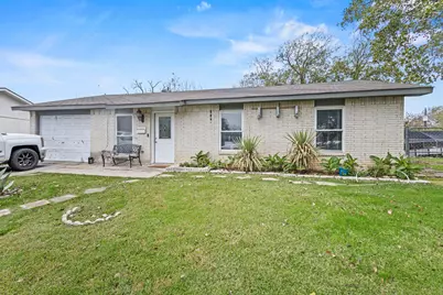 126 Lynnwood Place, Lewisville, TX 75067 - Photo 1