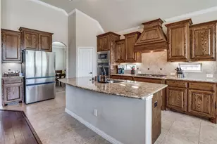 412 Dominion Dr, Euless, TX 76039 - Photo 10