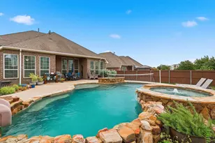 412 Dominion Dr, Euless, TX 76039 - Photo 10