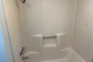 509 W Coffin St, Denison, TX 75020 - Photo 8