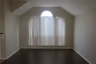 633 Blue Sky Dr, Arlington, TX 76002 - Photo 4