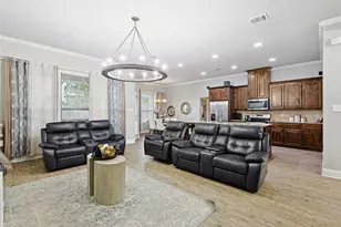 342 W Huffman St, Krum, TX 76249 - Photo 8