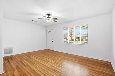 4716 Kilpatrick Avenue, Fort Worth, TX 76107 - Photo 6