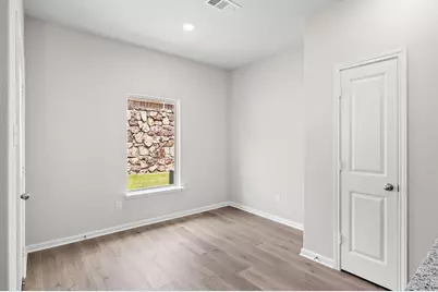 6338 Emerald Tree Lane, Dallas, TX 75241 - Photo 12