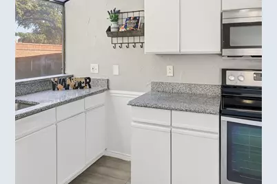 539 Ranch Trail #172, Irving, TX 75063 - Photo 14