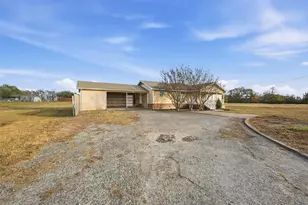 910 N Powell Pkwy, Anna, TX 75409 - Photo 2