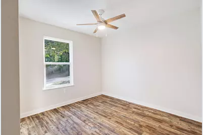 1337 E Houston Street, Paris, TX 75460 - Photo 14