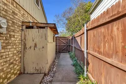 7414 Boisenberry Lane, Dallas, TX 75249 - Photo 32