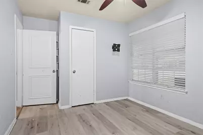 704 Clover Park Drive, Arlington, TX 76013 - Photo 12