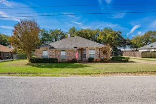 4018 View Point Dr, Granbury, TX 76048 - Photo 1