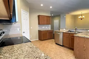 8203 MacGregor Dr, Arlington, TX 76002 - Photo 10