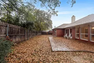 617 Madeline Ct, Azle, TX 76020 - Photo 18