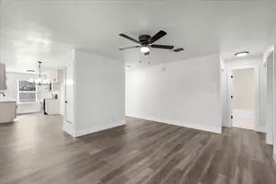 2933 Lucinda Ln, Fort Worth, TX 76119 - Photo 14