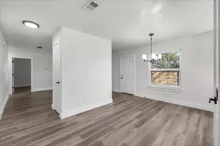 2933 Lucinda Ln, Fort Worth, TX 76119 - Photo 12