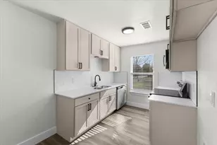 2933 Lucinda Ln, Fort Worth, TX 76119 - Photo 8