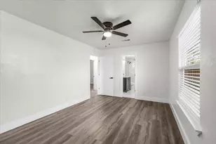 2933 Lucinda Ln, Fort Worth, TX 76119 - Photo 16