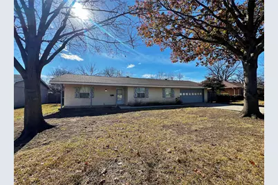 725 Danish Drive, Grand Prairie, TX 75050 - Photo 2