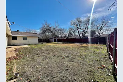 725 Danish Drive, Grand Prairie, TX 75050 - Photo 22